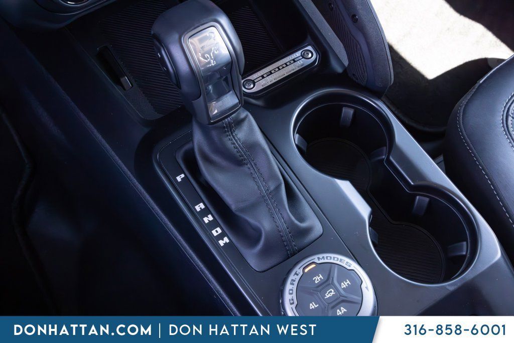 Used 2025 Ford Bronco Badlands AWD/4WD image 9