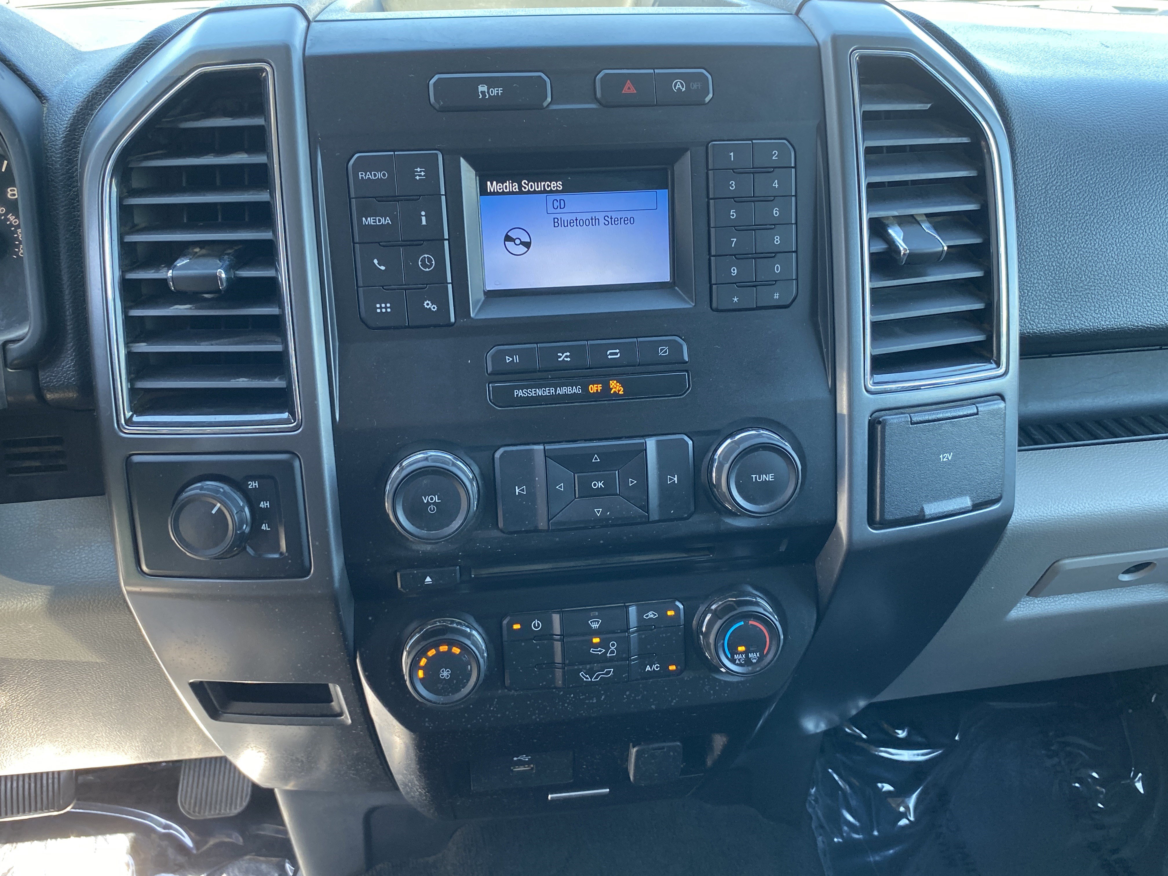Used 2018 Ford F150 XLT AWD/4WD image 14