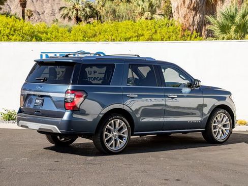 Used 2018 Ford Expedition Platinum RWD image 6