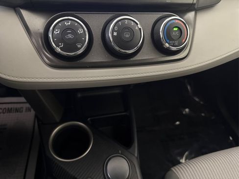 Used 2015 Toyota RAV4 LE FWD image 36