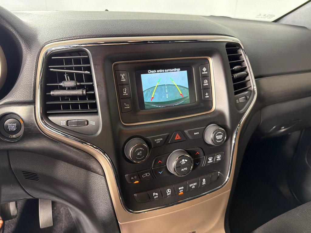 Used 2017 Jeep Grand Cherokee Laredo w/ Quick Order Package 23E AWD/4WD image 14