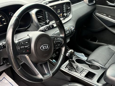 Used 2016 Kia Sorento EX w/ EX Touring Package image 11