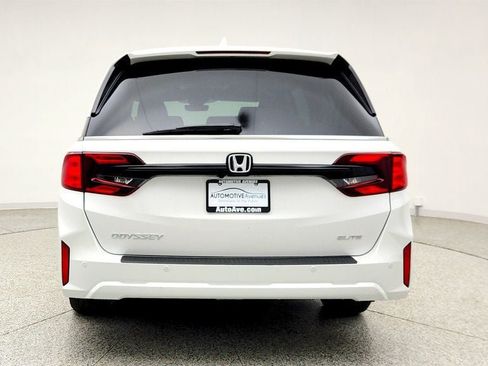 Used 2026 Honda Odyssey Elite image 6