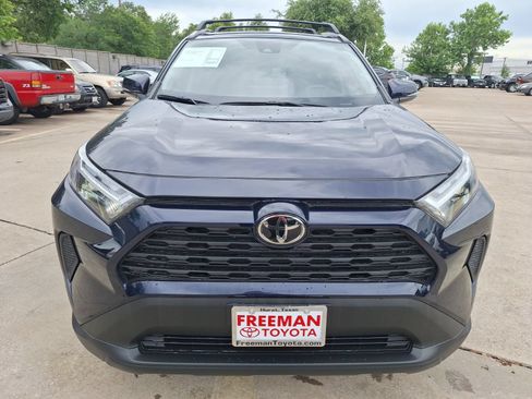 Used 2025 Toyota RAV4 XLE w/ Convenience Package FWD image 9