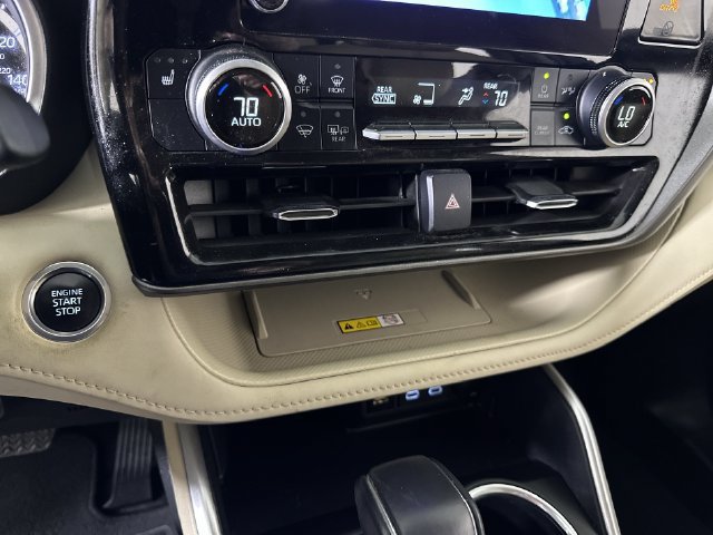 Used 2024 Toyota Highlander XLE AWD/4WD image 17