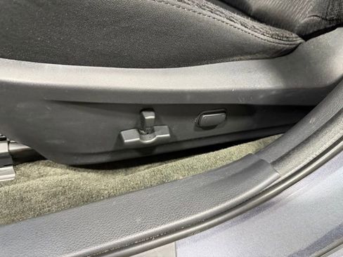Used 2012 Subaru Legacy 2.5i Premium AWD/4WD image 19