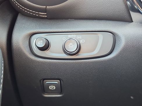 New 2025 Chevrolet Blazer LT w/ Convenience Package image 16