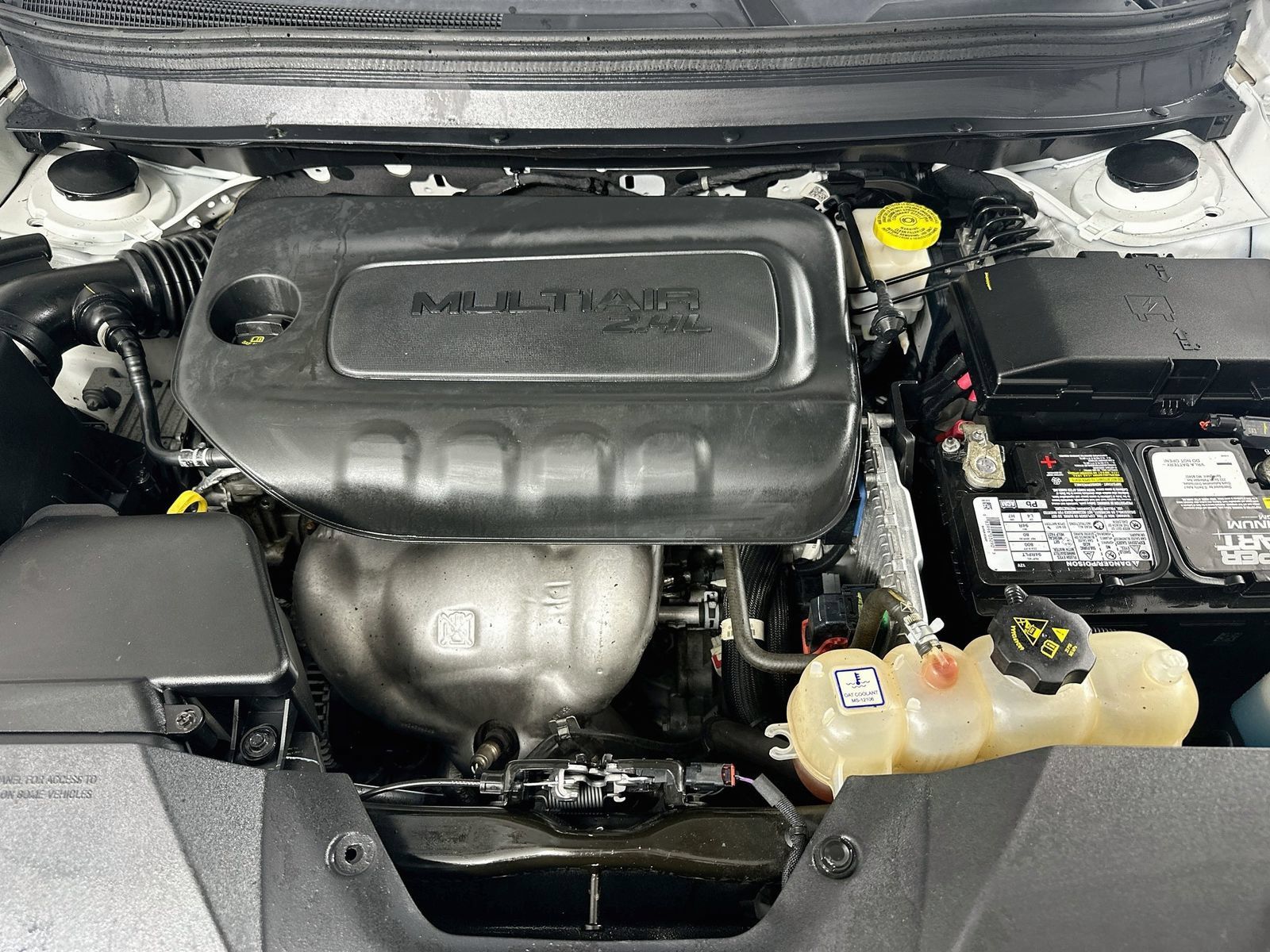 Used 2020 Jeep Cherokee Latitude Plus FWD image 27