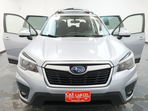 Used 2021 Subaru Forester Premium image 28
