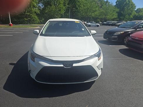 Used 2022 Toyota Corolla LE image 11