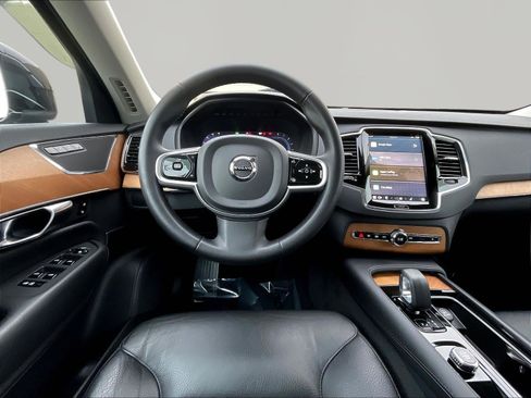 Used 2023 Volvo XC90 B6 Plus w/ Protection Package AWD/4WD image 8