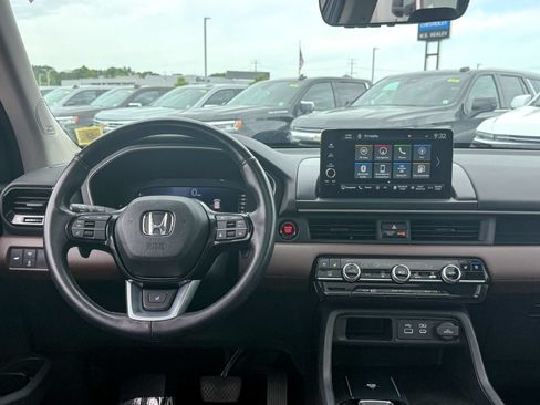 Used 2023 Honda Pilot Elite image 27