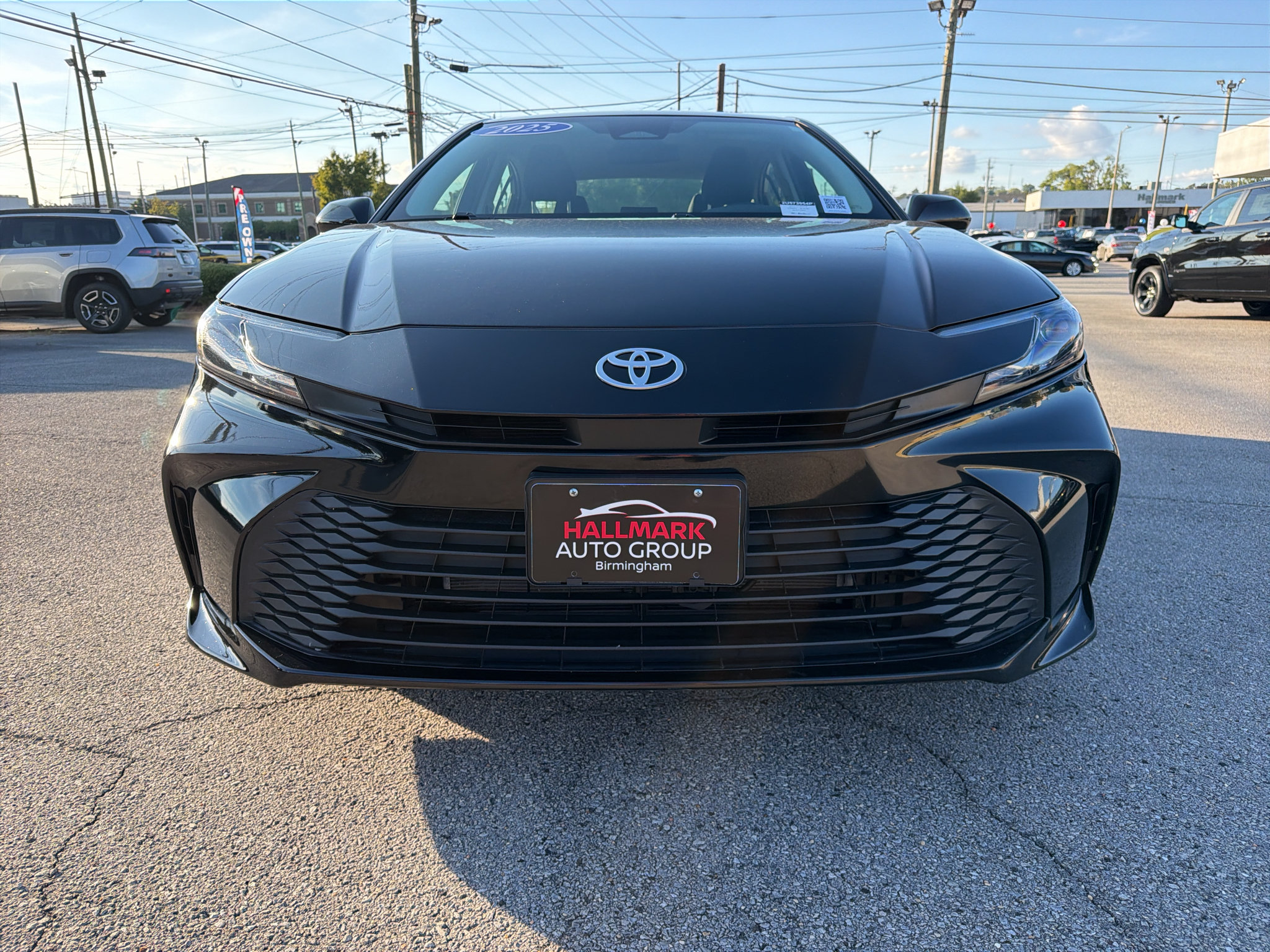Used 2025 Toyota Camry LE FWD image 2