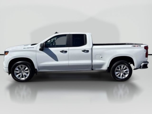 Used 2025 Chevrolet Silverado 1500 Custom AWD/4WD image 2