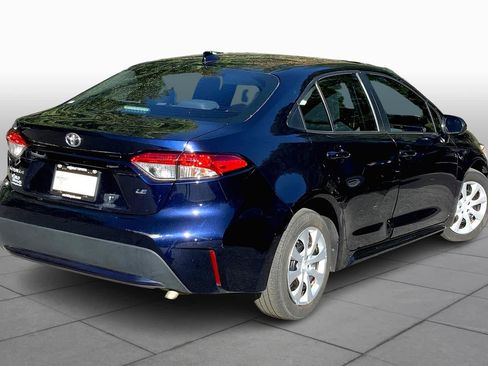 Used 2020 Toyota Corolla LE FWD image 12