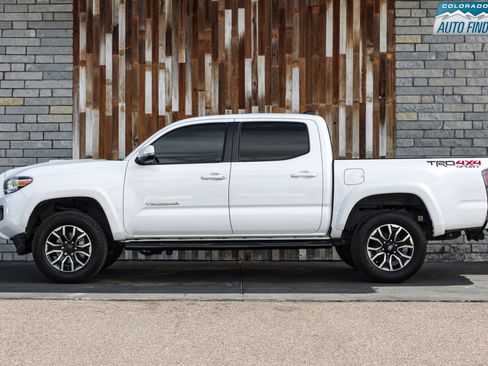 Used 2020 Toyota Tacoma TRD Sport w/ Technology Package AWD/4WD image 3