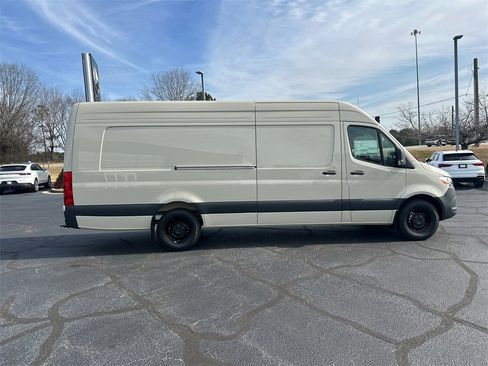 New 2026 Mercedes-Benz Sprinter 2500 image 8