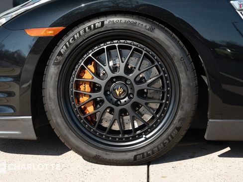 Used 2015 Nissan GT-R Premium image 11