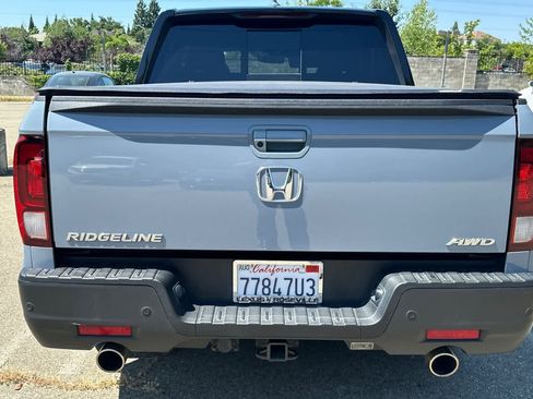 Used 2022 Honda Ridgeline Black Edition image 16