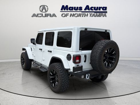 Used 2022 Jeep Wrangler Unlimited Sahara AWD/4WD image 8