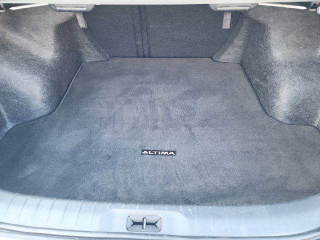 Used 2025 Nissan Altima 2.5 SV FWD image 19