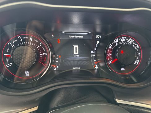 Used 2022 Dodge Challenger SXT w/ Blacktop Package image 9