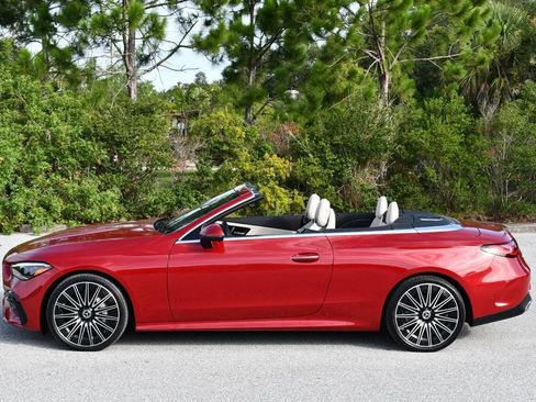 Used 2024 Mercedes-Benz CLE 300 4MATIC Cabriolet image 29