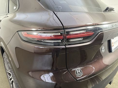Used 2019 Porsche Cayenne AWD/4WD image 30
