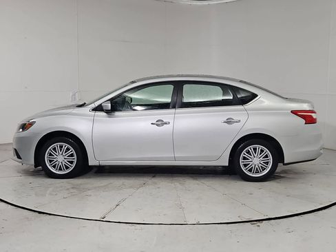 Used 2019 Nissan Sentra S image 3