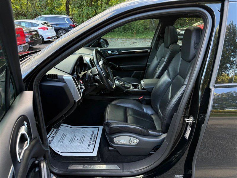 Used 2016 Porsche Cayenne AWD/4WD image 10