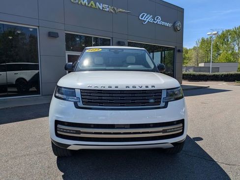 Used 2025 Land Rover Range Rover Long Wheelbase SE AWD/4WD image 11