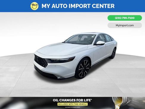 Used 2023 Honda Accord Touring image 5