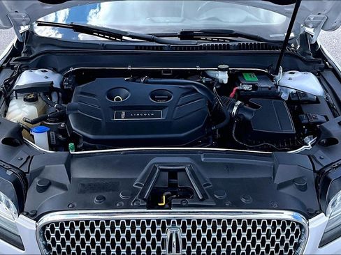 Used 2017 Lincoln MKZ Select w/ Select Plus Package AWD/4WD image 11