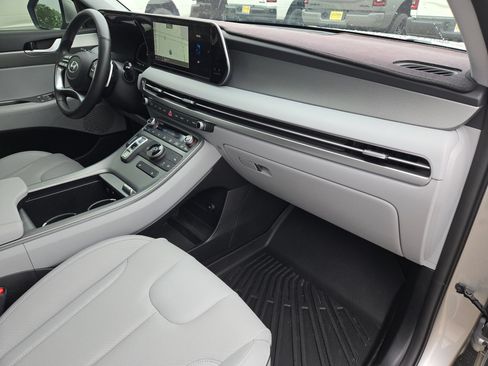 Used 2025 Hyundai Palisade SEL FWD image 27