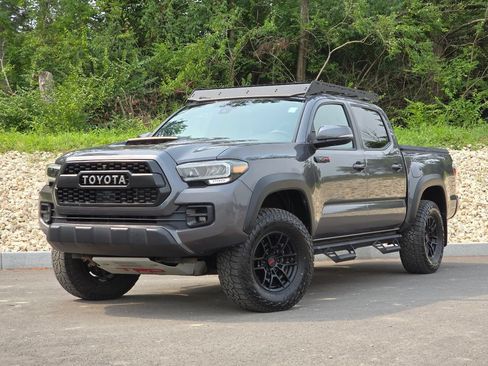 Used 2020 Toyota Tacoma TRD Pro AWD/4WD image 2
