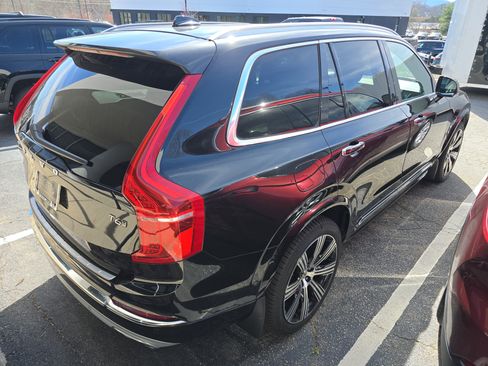 Used 2021 Volvo XC90 T6 Inscription w/ Protection Package Premier image 2