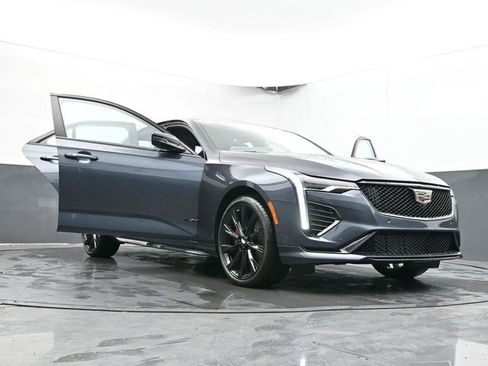 New 2025 Cadillac CT4 V w/ Super Cruise Package image 58