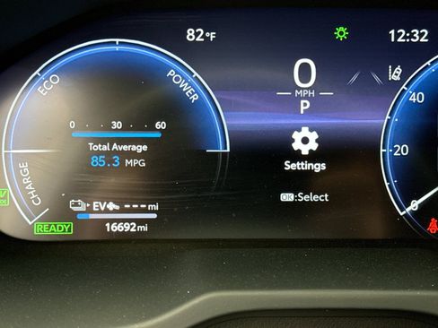 Used 2024 Toyota RAV4 XSE w/ Weather Package AWD/4WD image 10