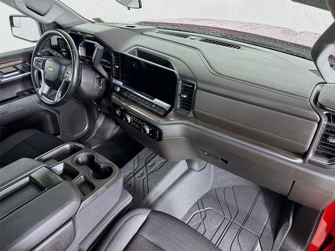Used 2023 Chevrolet Silverado 1500 LT AWD/4WD image 30