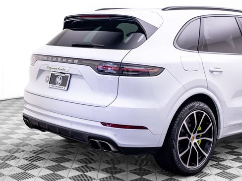 Used 2023 Porsche Cayenne Turbo S w/ Premium Package Plus AWD/4WD image 37