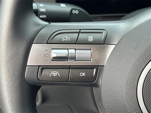 Certified 2025 Hyundai Kona SEL image 24