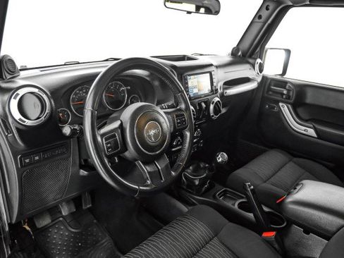 Used 2012 Jeep Wrangler Rubicon image 12