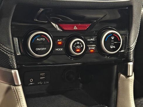 Used 2021 Subaru Forester Limited w/ Popular Package #3 image 9