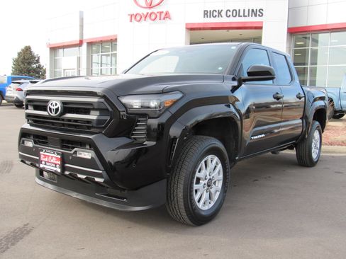 Used 2024 Toyota Tacoma SR5 image 2