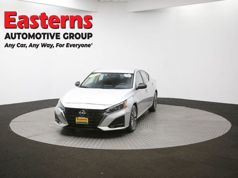 Used 2024 Nissan Altima 2.5 SV image 52