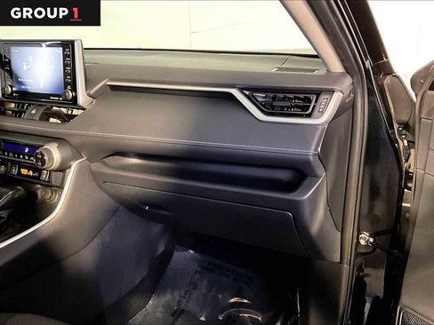 Certified 2019 Toyota RAV4 XLE image 35