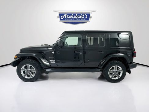 Used 2019 Jeep Wrangler Unlimited Sahara w/ Uconnect 4C Nav & Sound Group AWD/4WD image 5