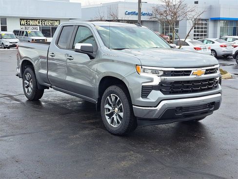 New 2026 Chevrolet Silverado 1500 LT image 2