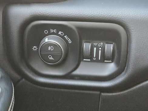 Used 2020 RAM 2500 Lone Star w/ Level 2 Equipment Group image 25