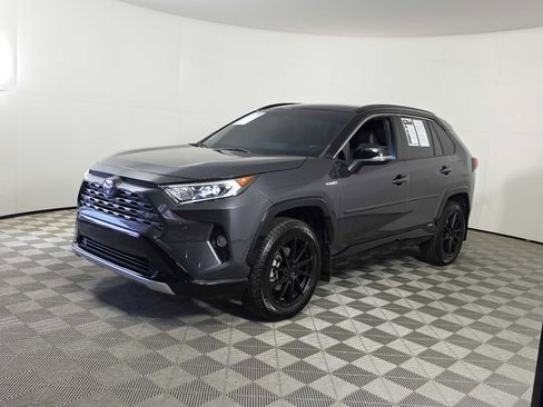 Used 2020 Toyota RAV4 XSE image 4